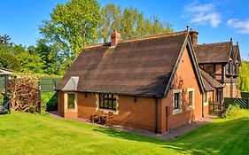 Finest Retreats - The Grove Annexe